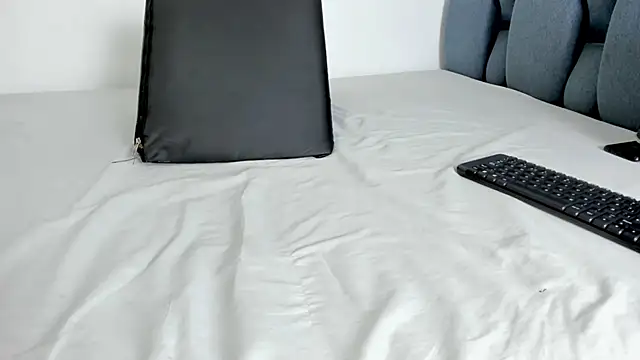 yourwife anna online show from 30, 10, 2025