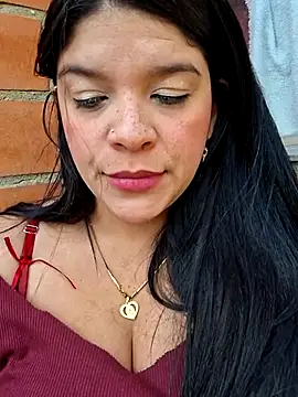 Eiimy pretty online show from 15, 10, 2025