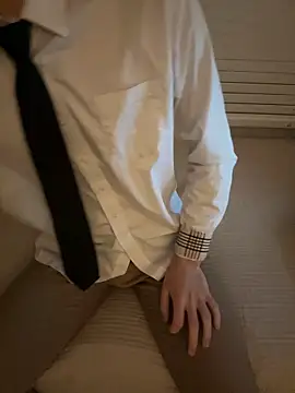 max x xine  online show from 23, 10, 2025