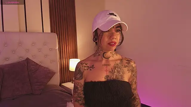 ViolettaAlemida online show from 13, 1, 2026