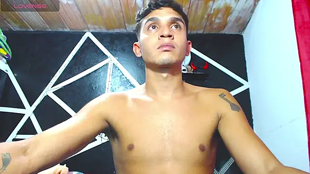 Angel latinboy online show from 16, 9, 2025