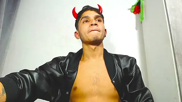 Angel latinboy online show from 10, 10, 2025