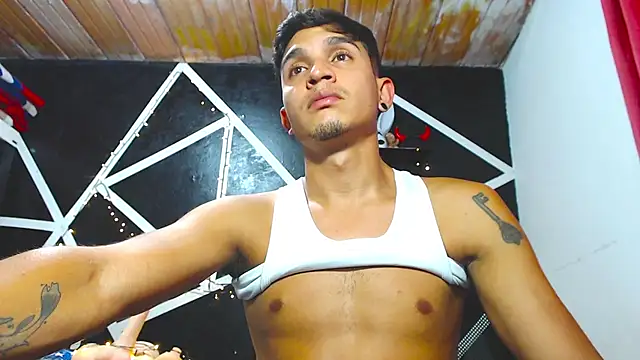 Angel latinboy online show from 22, 9, 2025