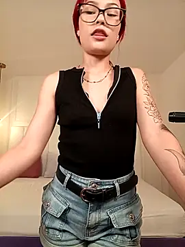 mae lyra online show from 18, 2, 2026