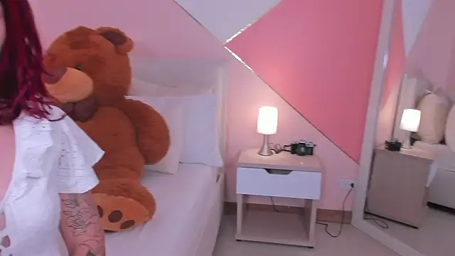 mae lyra online show from 2, 10, 2025