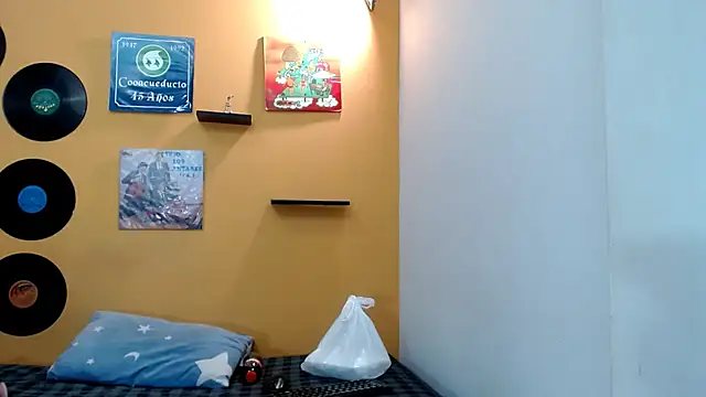 skinnyverus18 online show from 28, 3, 2026