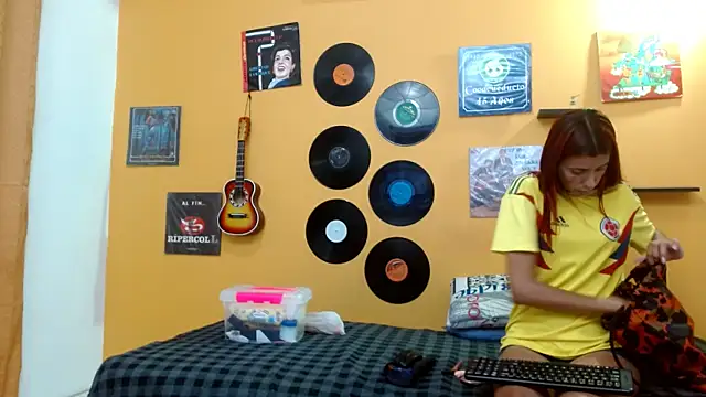 skinnyverus18 online show from 19, 10, 2025