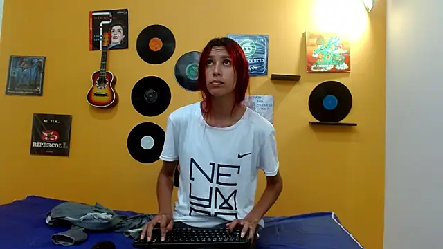 skinnyverus18 online show from 10, 11, 2025