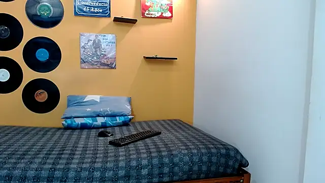 skinnyverus18 online show from 13, 3, 2026