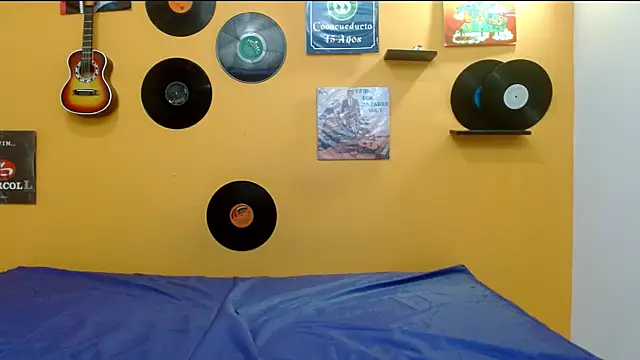 skinnyverus18 online show from 15, 12, 2025