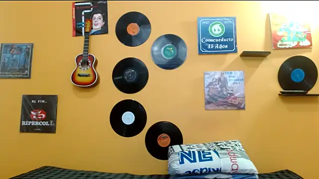 skinnyverus18 online show from 21, 11, 2025