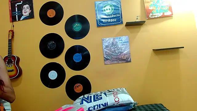 skinnyverus18 online show from 29, 9, 2025