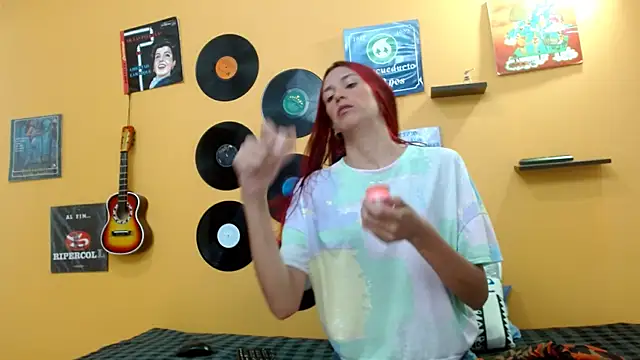 skinnyverus18 online show from 24, 10, 2025