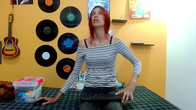 skinnyverus18 online show from 4, 10, 2025