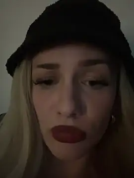 DaryaDoll online show from 11, 4, 2026