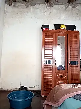 small D94 online show from 21, 9, 2025