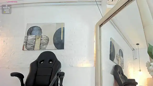 Sarah GothicGirl online show from 9, 4, 2026