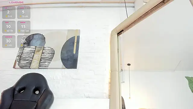 Snapshot of Sarah_GothicGirl chatting on 4, 2, 2026 Sarah GothicGirl online show from 4, 2, 2026