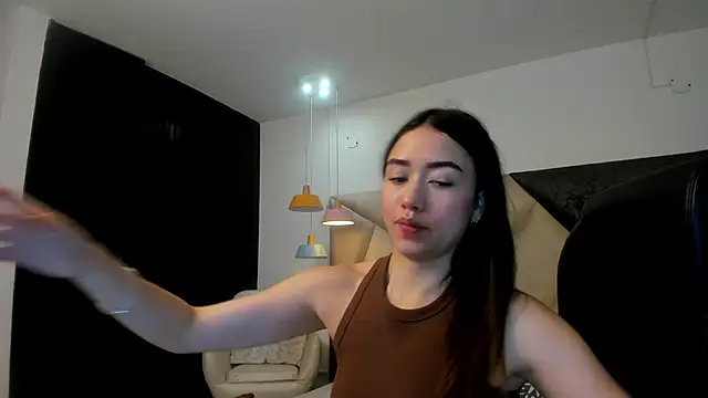 SaraWagner  online show from 27, 10, 2025