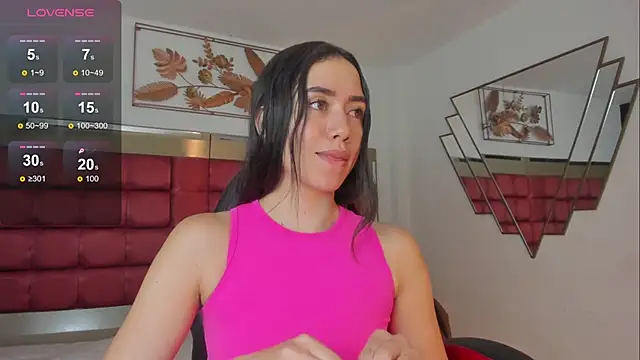 SaraWagner  online show from 18, 12, 2025