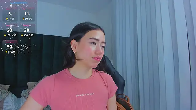 SaraWagner  online show from 13, 9, 2025