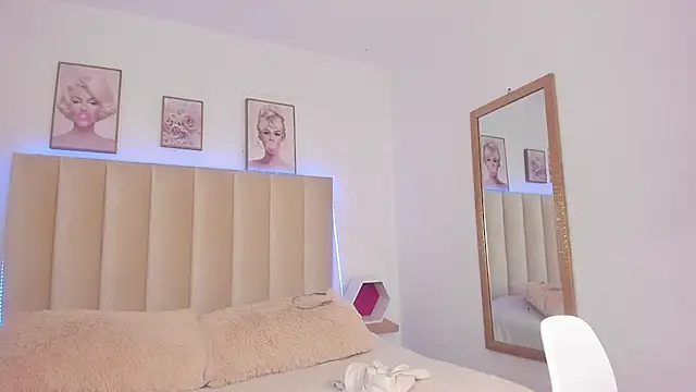 Miacorner  online show from 3, 10, 2025