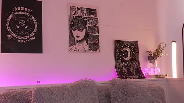 sophieee art online show from 9, 10, 2025