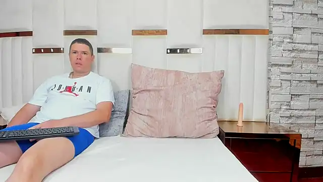 CandyandSteven online show from 21, 11, 2025