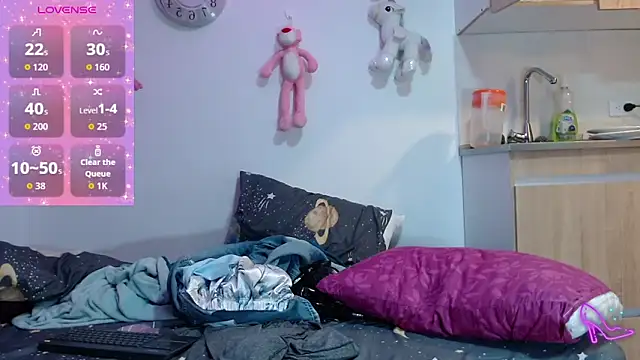 Snapshot of AllysonStonne chatting on 19, 2, 2026 AllysonStonne online show from 19, 2, 2026