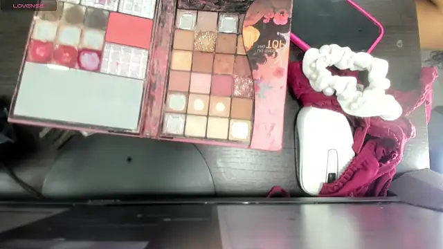 abigail 21  online show from 24, 9, 2025