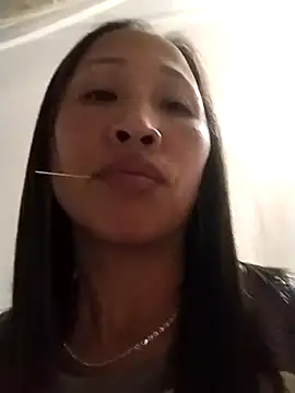 cute love00 online show from 24, 11, 2025