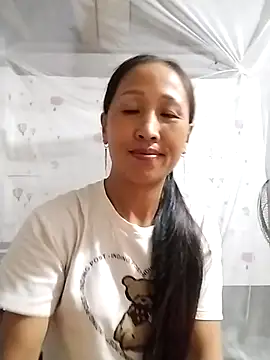 cute love00 online show from 25, 9, 2025