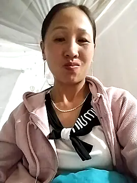 cute love00 online show from 17, 12, 2025