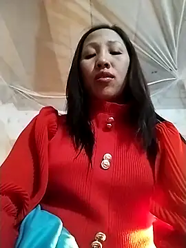 cute love00 online show from 3, 12, 2025