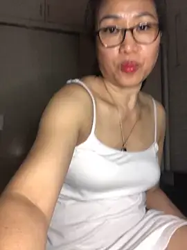 Vitamin sexy online show from 4, 10, 2025