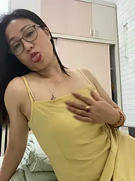 Vitamin sexy online show from 8, 10, 2025