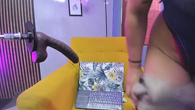 Micki   online show from 13, 10, 2025