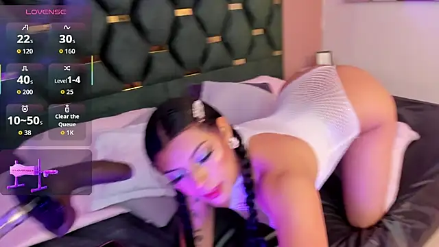 Micki   online show from 24, 10, 2025