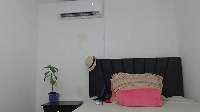 DaiishaWolf online show from 19, 9, 2025