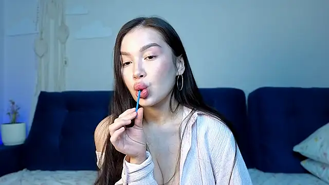 LexeeLuv online show from 10, 3, 2026