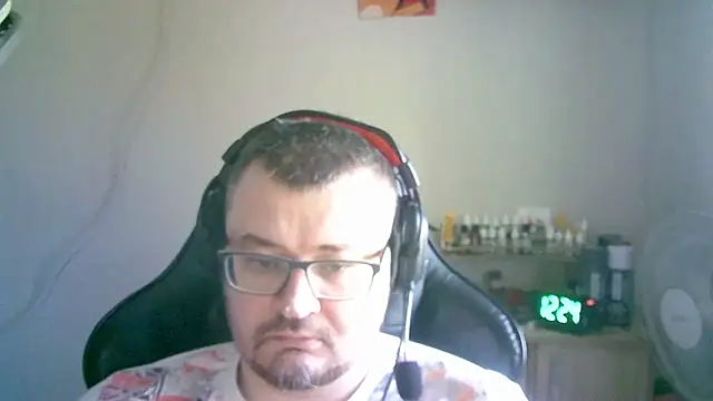 Snapshot of SirAbuser chatting on 6, 3, 2026 SirAbuser online show from 6, 3, 2026