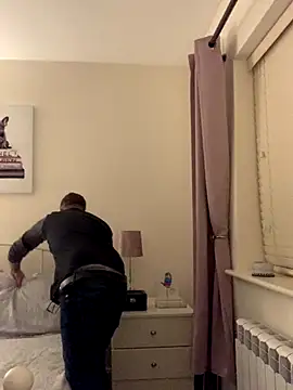 Crusher19830 online show from 3, 11, 2025