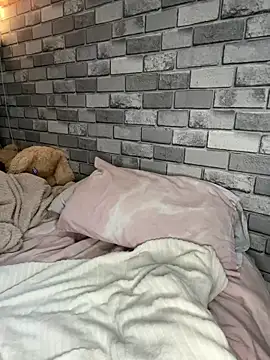 Poppy frankie online show from 6, 11, 2025