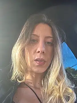 Snapshot of PetiteSecrets chatting on 8, 11, 2025 PetiteSecrets online show from 8, 11, 2025