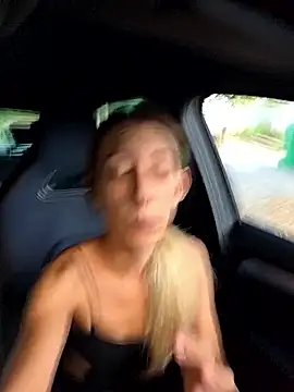 Snapshot of PetiteSecrets chatting on 28, 9, 2025 PetiteSecrets online show from 28, 9, 2025