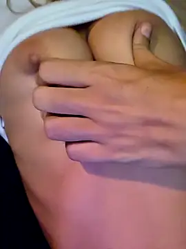 Snapshot of PetiteSecrets chatting on 10, 10, 2025 PetiteSecrets online show from 10, 10, 2025