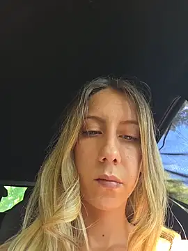 Snapshot of PetiteSecrets chatting on 10, 9, 2025 PetiteSecrets online show from 10, 9, 2025