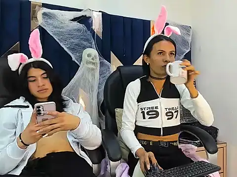 Aisha hotts777 online show from 1, 11, 2025