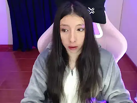 ScarlettShirahoshi online show from 24, 9, 2025