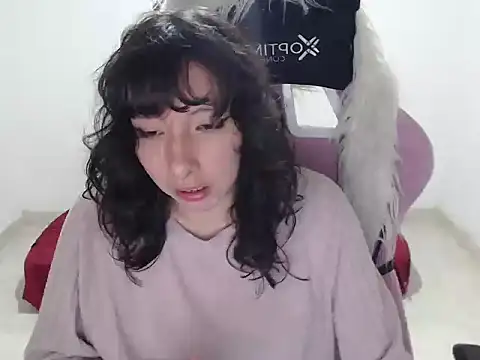 ScarlettShirahoshi online show from 14, 4, 2026